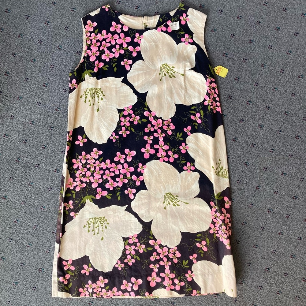 Vintage 1970’s bright floral shift/ 44” bust measure / excellent condition